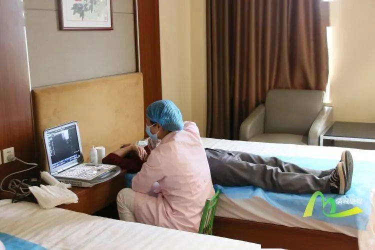 堅持人民至上，守護職工健康——滿城區(qū)開展新時代文明實踐“健康義診”進企業(yè)活動