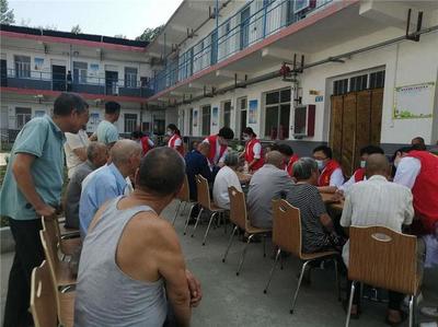 西峽縣丁河鎮(zhèn) 幸福大院義診活動送溫暖，健康咨詢入人心